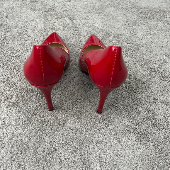 Jessica Simpson Red Patent Leather Heels size 7 1/2 - Picture 4 of 6